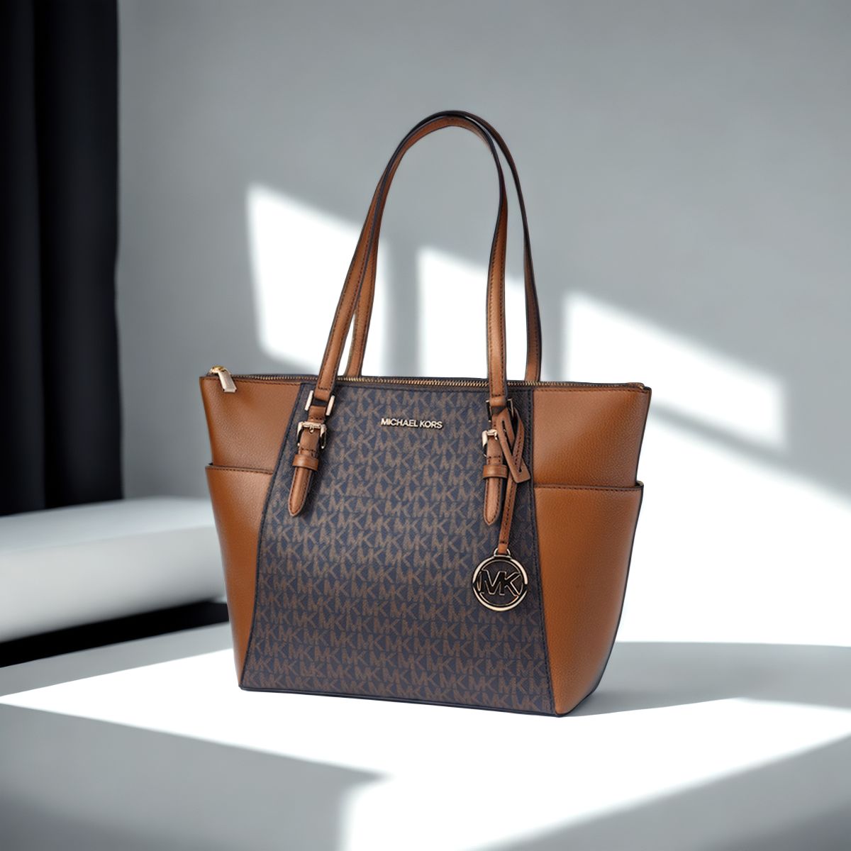 MICHAEL KORS Charlotte Large L - огляд і ціна Women'S Bags Michael Kors