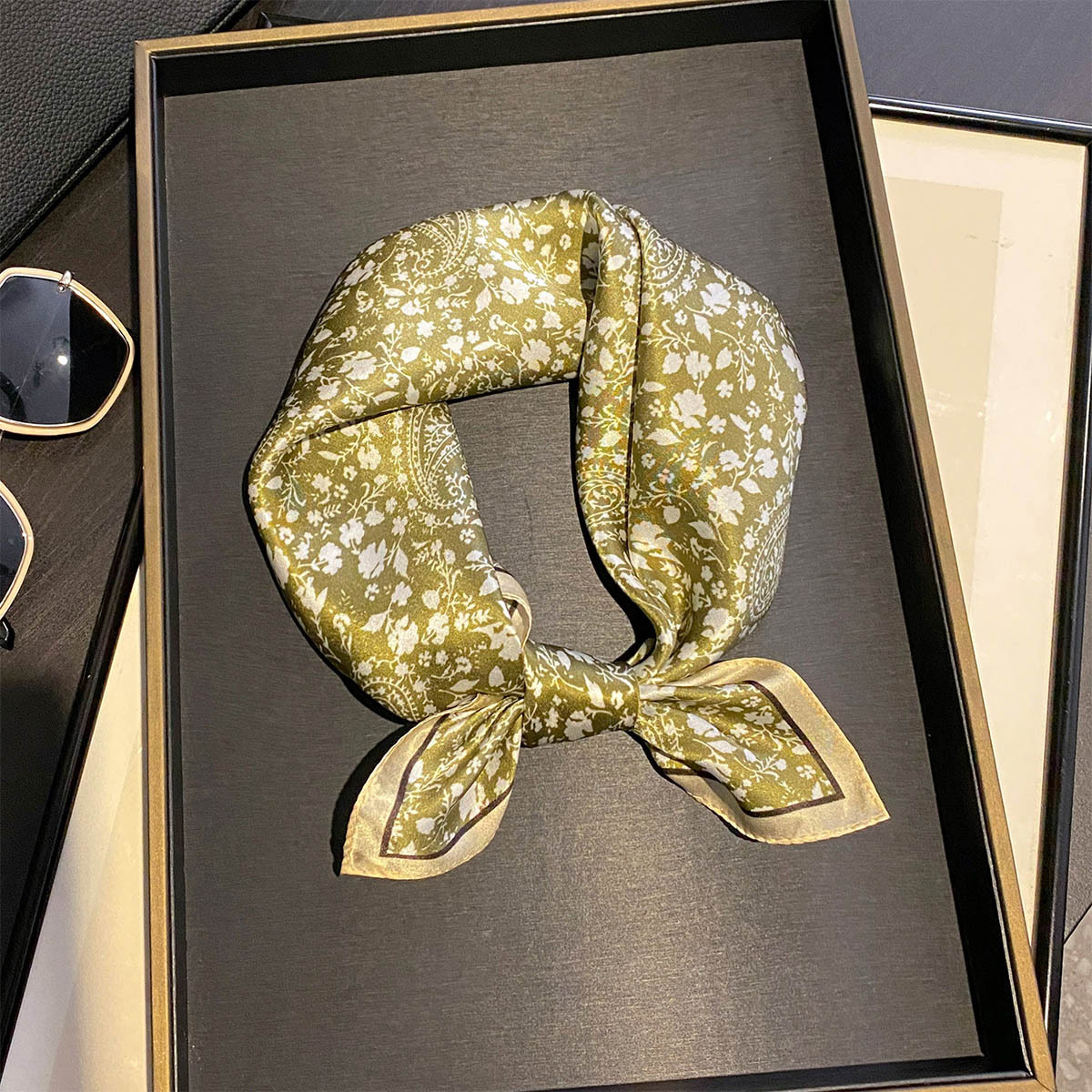 Luxury 100% Pure Silk Square S - огляд і ціна Women Bags Online