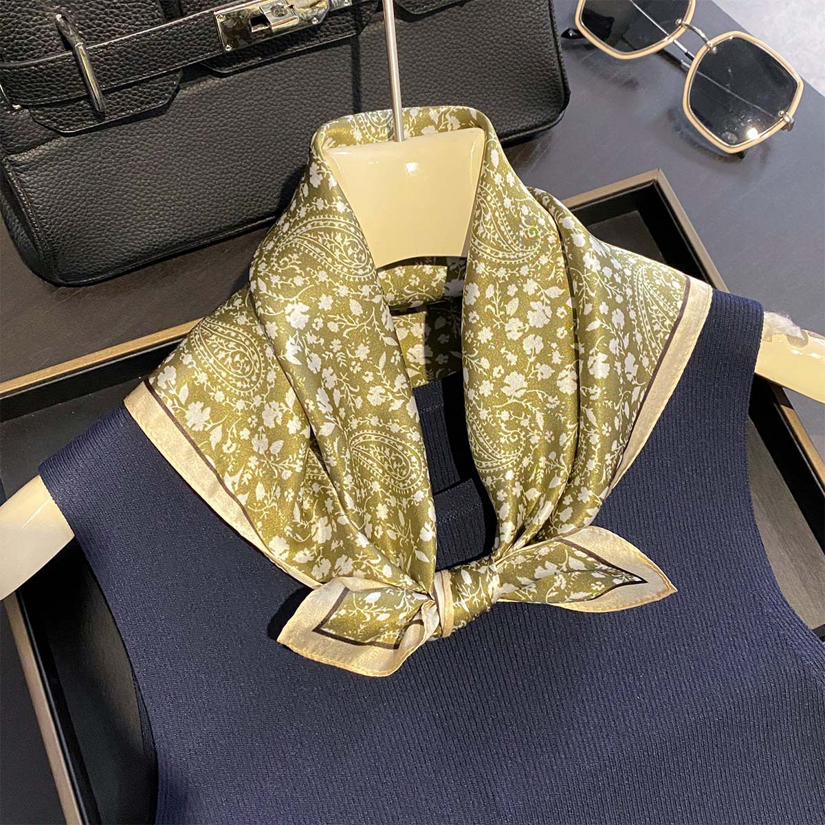 Luxury 100% Pure Silk Square S - огляд і ціна Women Bags Online
