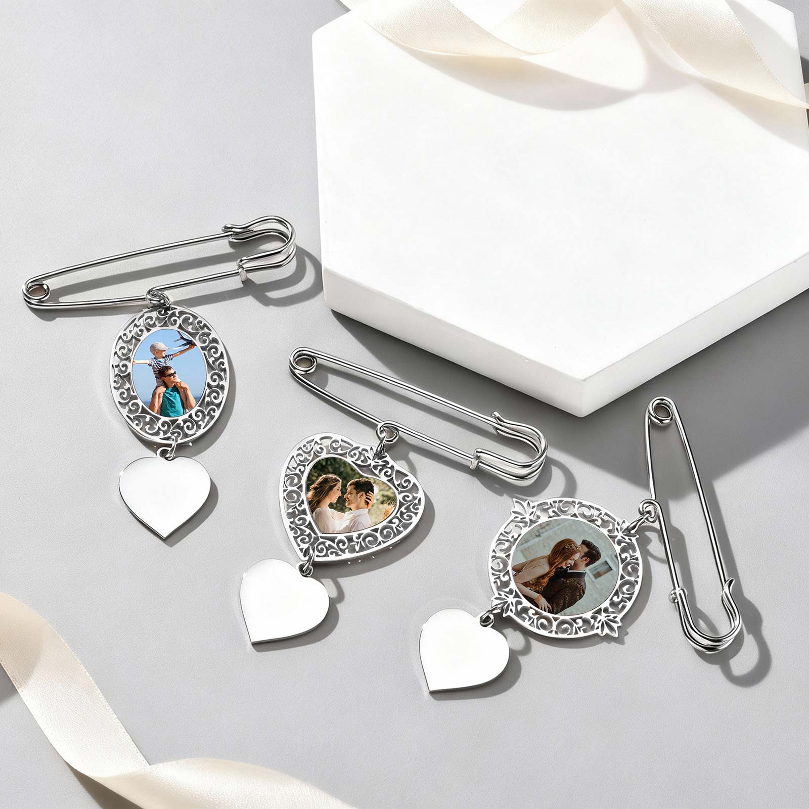 Custom Picture Badge Brooches  - огляд і ціна Women Bags For Wedding