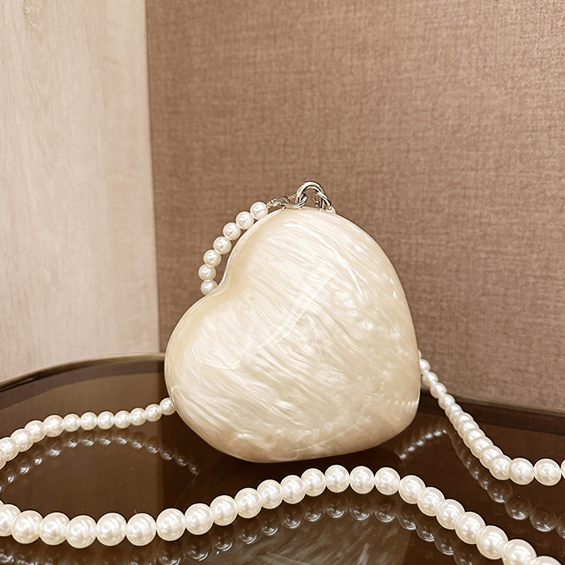 Designer Acrylic Hearts Clutch - огляд і ціна Mini Purse Chain