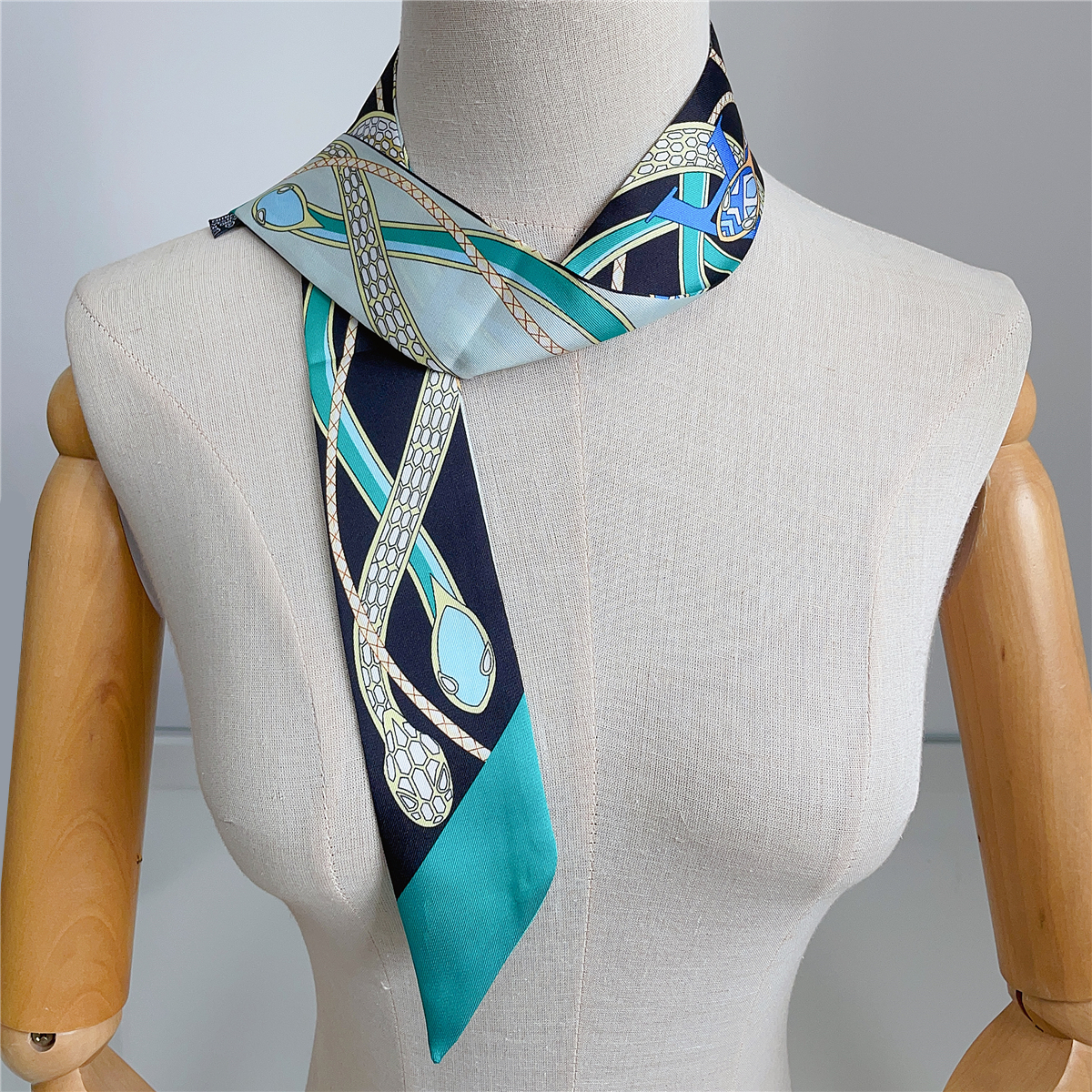 New Brand Design Colored Snake - огляд і ціна Women Bags Online