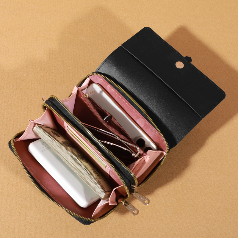 Roulens Small Crossbody Should - огляд і ціна Women Bags Coach